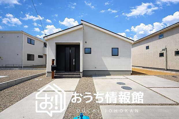 【現地写真(外観)【3号地】】健康被害に配慮したもっとも安全性の高い建材を採用し、シックハウス対策をしております。