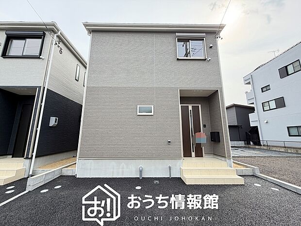 【現地写真（外観）【１号地】】雨で汚れを落とし、耐久性・耐候性に優れた外壁を使用しています。