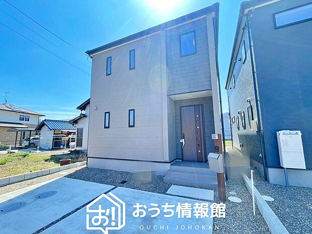 【現地写真（外観）【１号地】】雨で汚れを落とし、耐久性・耐候性に優れた外壁を使用しています。