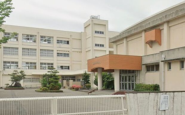 江南市立西部中学校(約1,100m)