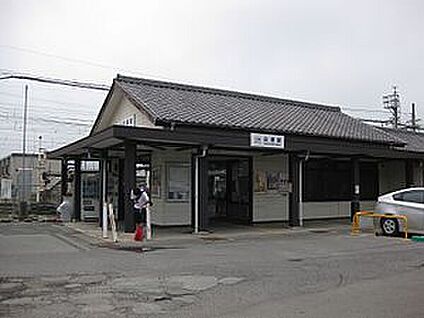近鉄名古屋線「白塚駅」 700ｍ(徒歩9分)