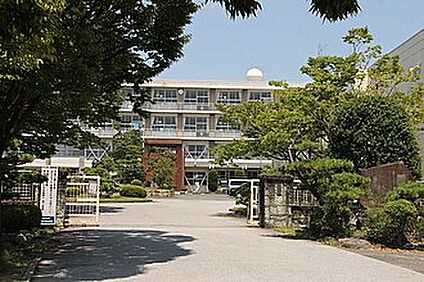 一宮市立木曽川中学校 2400ｍ(徒歩30分)