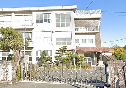 菰野町立菰野中学校 2090ｍ(徒歩27分)
