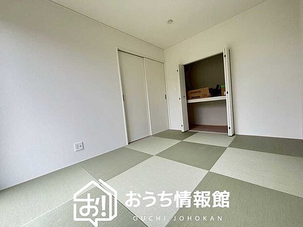 【現地写真(和室)】大壁仕様の新和室。くつろぎの空間です。
