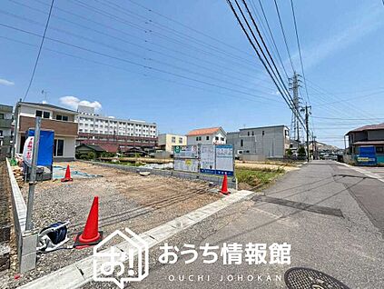 現地写真（前道含む外観）