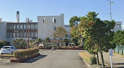 津市立朝陽中学校 1800ｍ(徒歩23分)