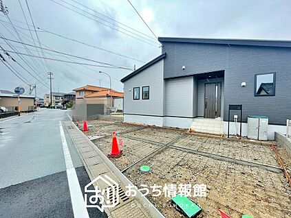 現地写真（前道含む外観）