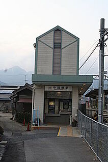 近鉄湯の山線「中菰野駅」 80ｍ(徒歩1分)