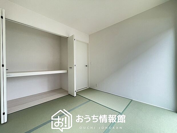 【現地写真（和室）】大壁仕様の新和室。くつろぎの空間です。