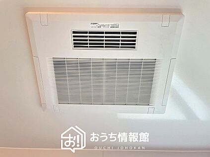 電気式浴室暖房換気乾燥機