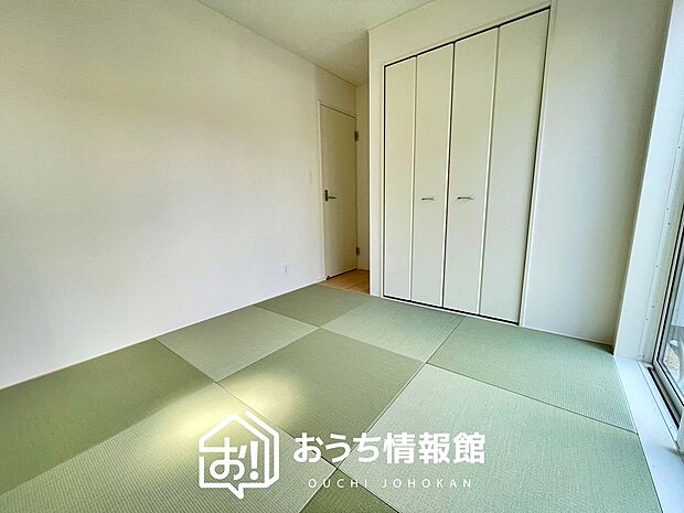 【現地写真(和室)】大壁仕様の新和室。くつろぎの空間です。