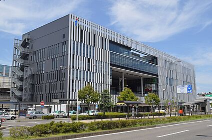 ＪＲ東海道本線「尾張一宮駅」 4000ｍ(徒歩50分)