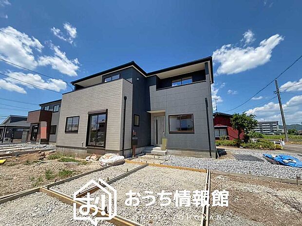 【現地写真(外観)【2号地】】健康被害に配慮したもっとも安全性の高い建材を採用し、シックハウス対策をしております。