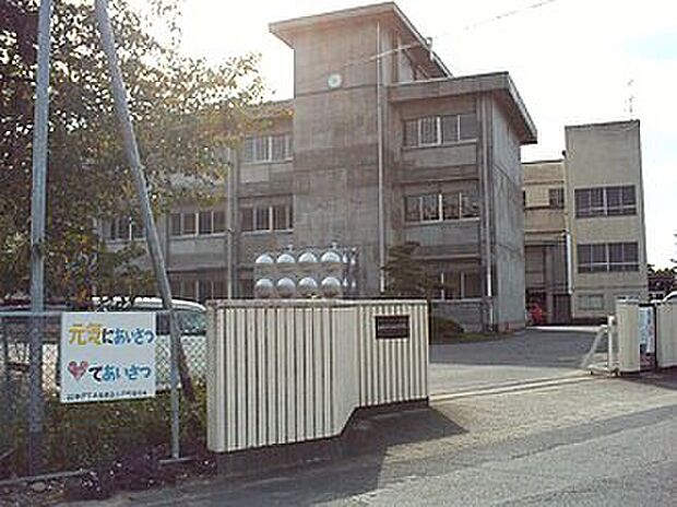 各務原市立稲羽中学校(約780m)