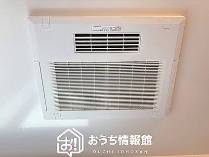 電気式浴室暖房換気乾燥機