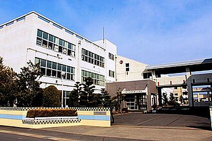 一宮市立尾西第三中学校 1300ｍ(徒歩17分)
