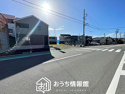 現地写真（前道含む外観）