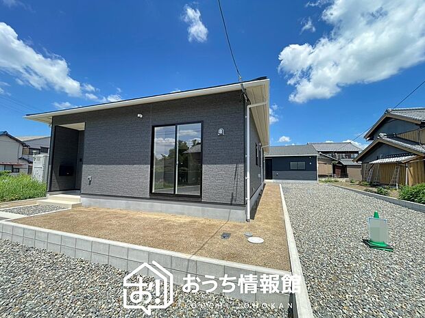 【現地写真（街並み）】耐震等級最高「３」取得で基準の１.５倍の性能・耐震強度で安心できます。