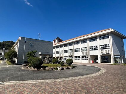土岐市立西陵中学校 480ｍ(徒歩6分)