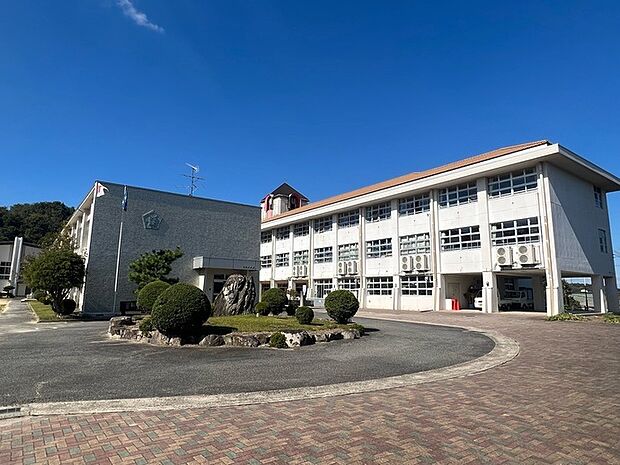 土岐市立西陵中学校（約480m）