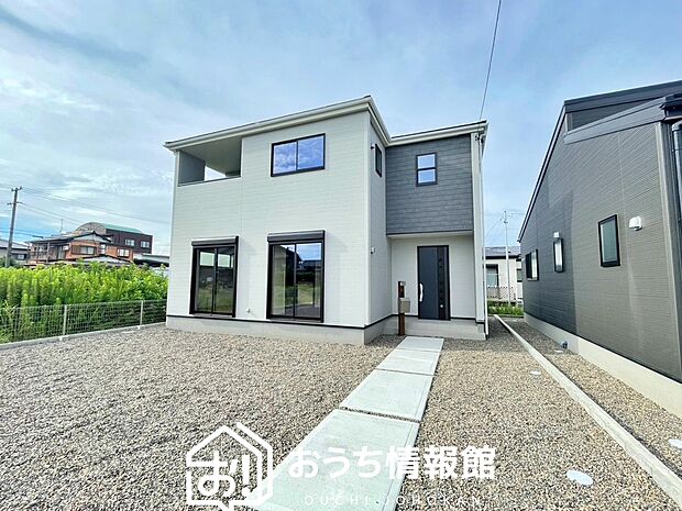 【現地写真(外観)【1号地】】軽くて火災に強い屋根材を採用し、地震時の建物への負担や揺れを軽減しています。