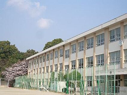 四日市市立四郷小学校 2000ｍ(徒歩25分)