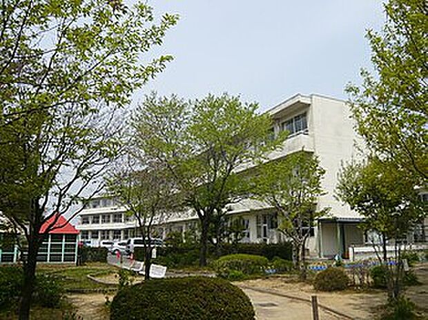 岐南町立西小学校(約1,800m)