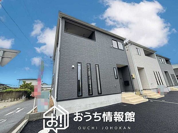 【現地写真(外観)【1号地】】雨で汚れを落とし、耐久性・耐候性に優れた外壁を使用しています。