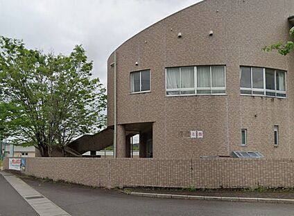 亀山市立神辺小学校 1900ｍ(徒歩24分)