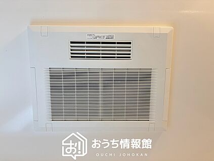 電気式浴室暖房換気乾燥機