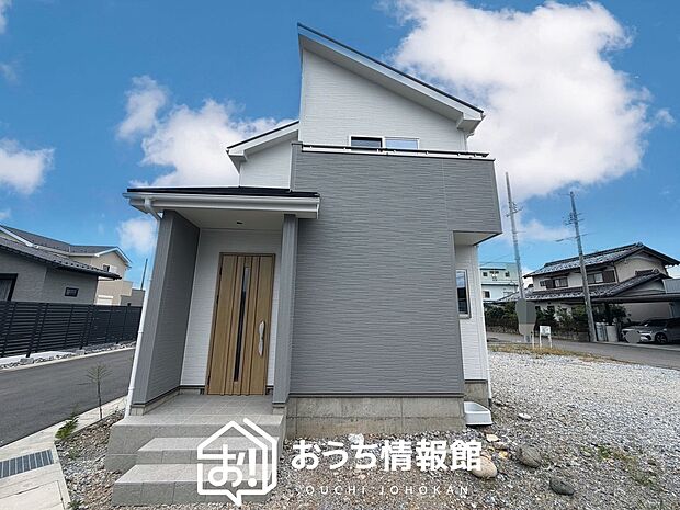【現地写真（外観）【１号地】】全居室複層ガラスで夏は涼しく、冬は暖かいおうちです。