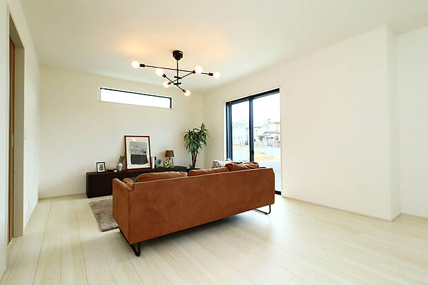 【施行例：LDK】
キッチン・洗面ルーム・バスルームなどの水周りが同じ階にあるため、家事効率が良くなる設計となっております！