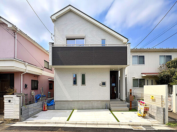 【外観】
西武多摩川線「競艇場前」駅徒歩1分!通勤・通学に便利な好立地に収納豊富な3部屋プランの新築分譲住宅が販売開始!