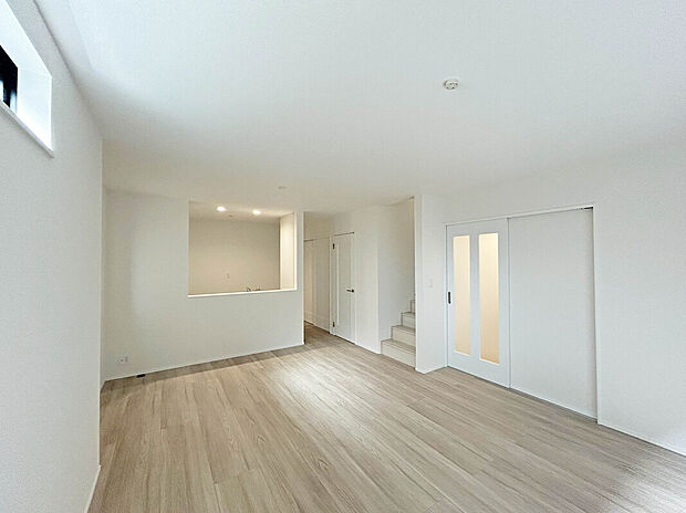 【【LDK:A号棟】】家事効率が向上する水廻り集約設計を採用。
生活しやすさが考えられたプランニング。