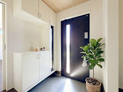 【建物プラン例:Entrance】