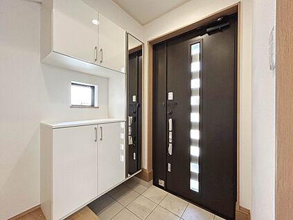 【施工例：Entrance】