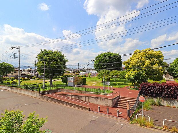 横吹公園（約200m）