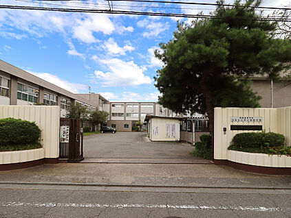 八王子市立川口中学校 120ｍ(徒歩2分)
