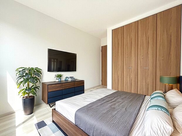 【【建物プラン例:Room】】2台駐車可能なカースペース付、ウォークインクローゼットなど大容量収納が豊富な参考プランをご用意。設計・建設住宅性能評価書取得を前提とした高品質な建物プランをご提案。