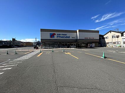 万代　田原本店 700ｍ