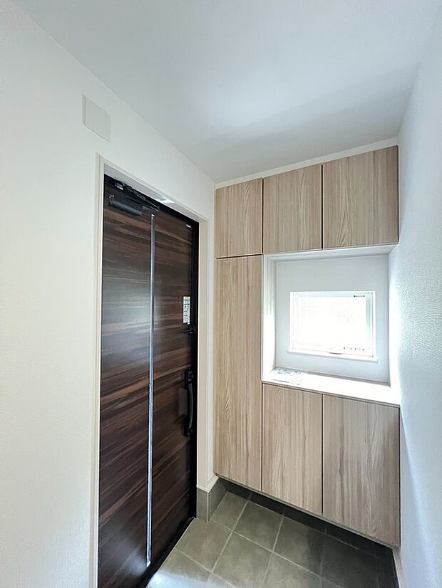 【内玄関】大容量収納できるシューズボックス