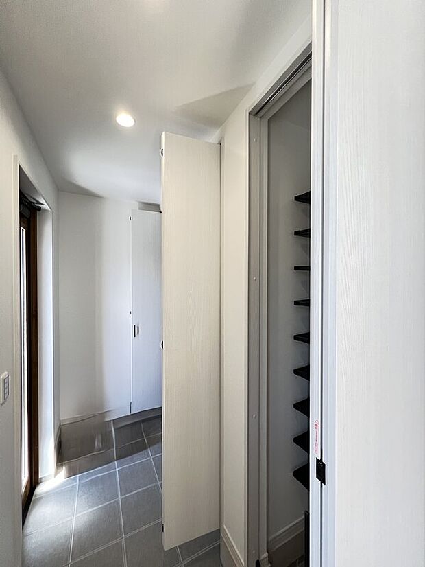 【内玄関】玄関すっきり！大容量の土間収納付き