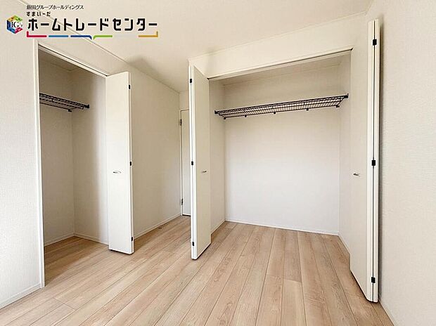 【収納】
広々クローゼット！四季に合わせて行う衣替えも、お子さんが成長して増えていくお洋服も、趣味の道具も楽々収納できちゃいます♪