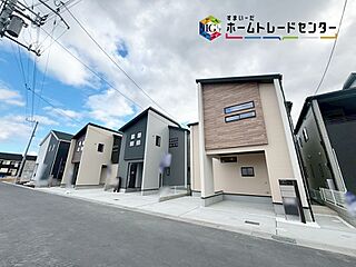 飯田グループホールディングス　ブルーミングガーデン　奈良市杏町　全7棟 外観