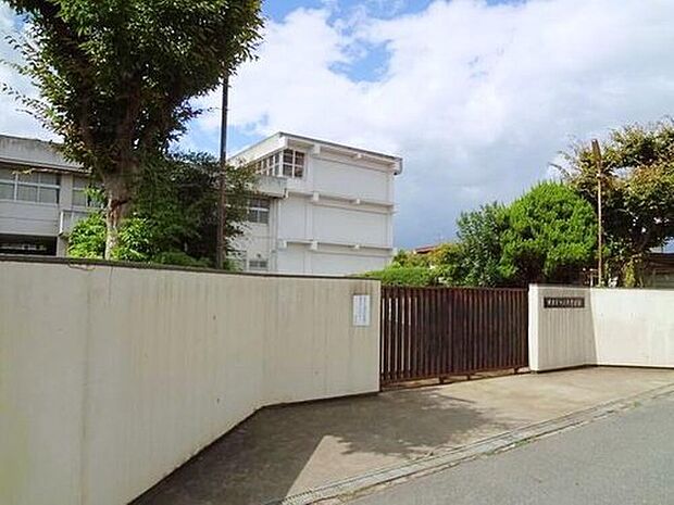 田原本町立北中学校(約1,800m)