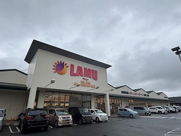 ラ・ムー奈良二名店（約2,540m）