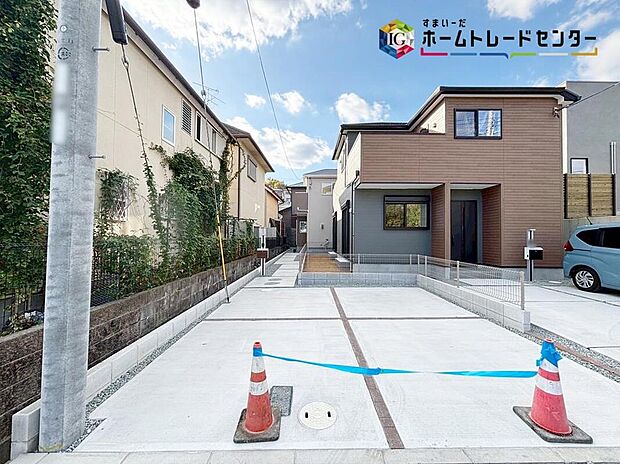 【現地外観写真】一戸建ての大きなメリットは、「自分の土地」を自由に使えること♪好きなペットが飼えるほか、ガーデニングやＤＩＹ、車やバイクの手入れなど様々な趣味を楽しめます♪