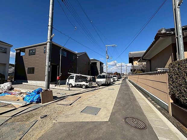 【【前面道路含む現地写真】】現地をご覧いただきながら、住まいの夢をお聞かせください♪お客様に合った資金計画書の作成や近隣の完成物件のご紹介も可能です♪