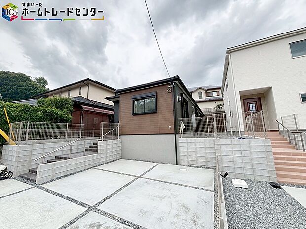 【現地外観写真　※1号棟】現地ご案内致します！周辺環境も併せてご確認頂けますので、お気軽にお問い合わせください♪