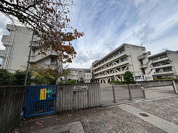 河合町立河合第二中学校（約460m）